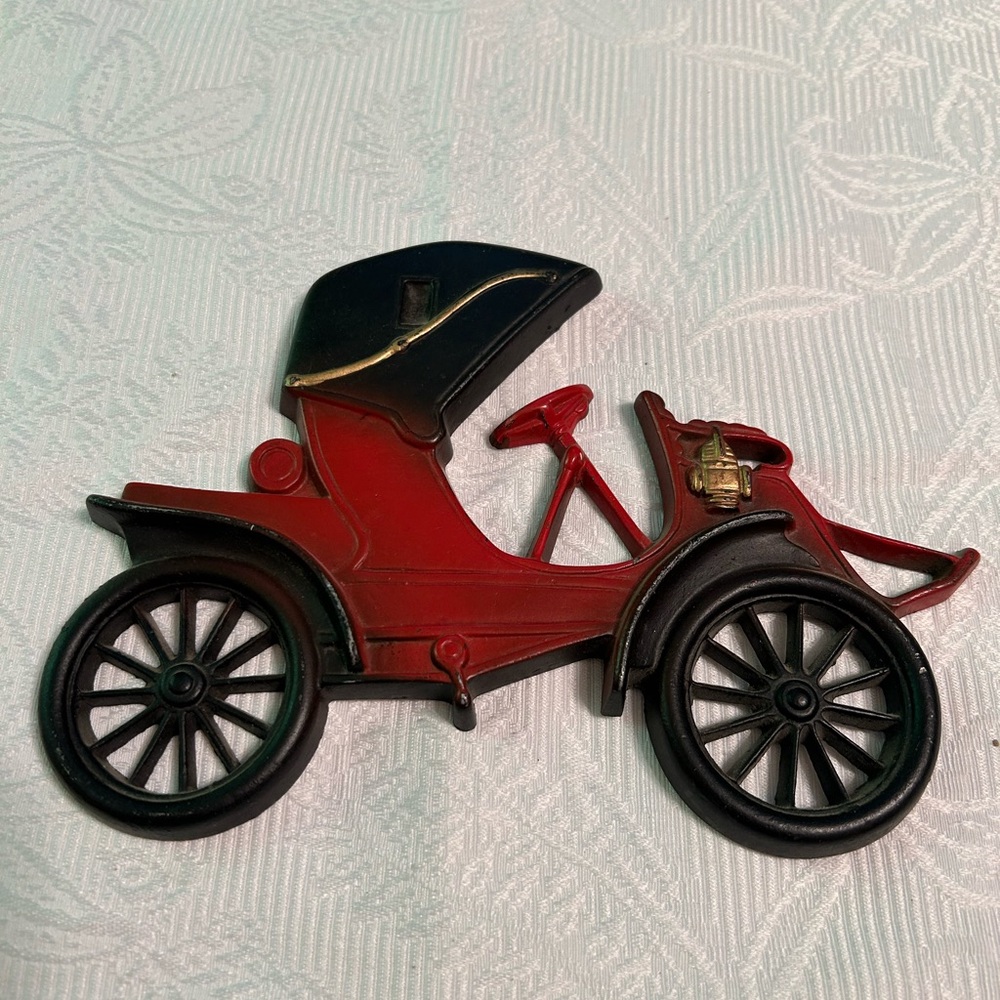 Vintage car wall hanging decor